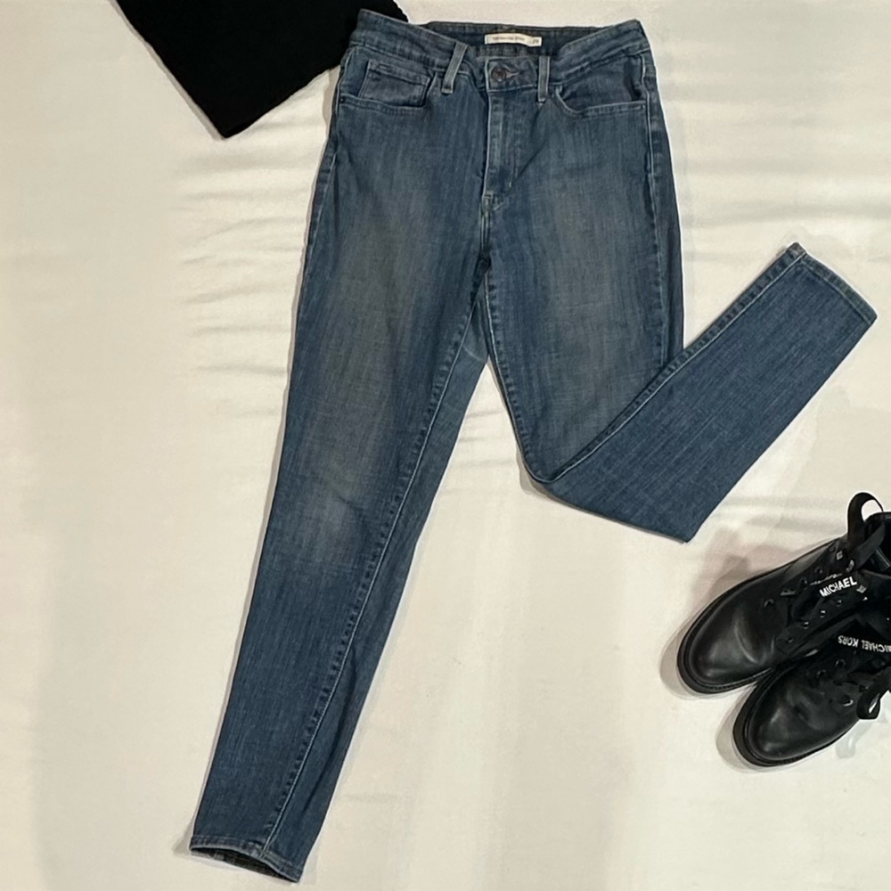 721 Levi’s High Rise Skinny